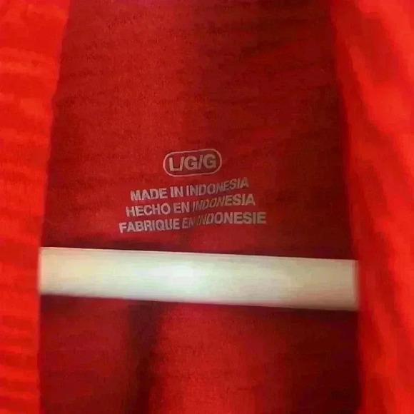 Men's Boston Red Sox Majestic Red  2018 World Series Fleece Pullover Hoodie - Picture 3 of 8